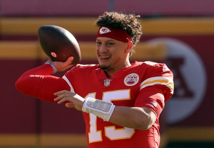 What is Mahomes salary? (Celebrity Exclusive)