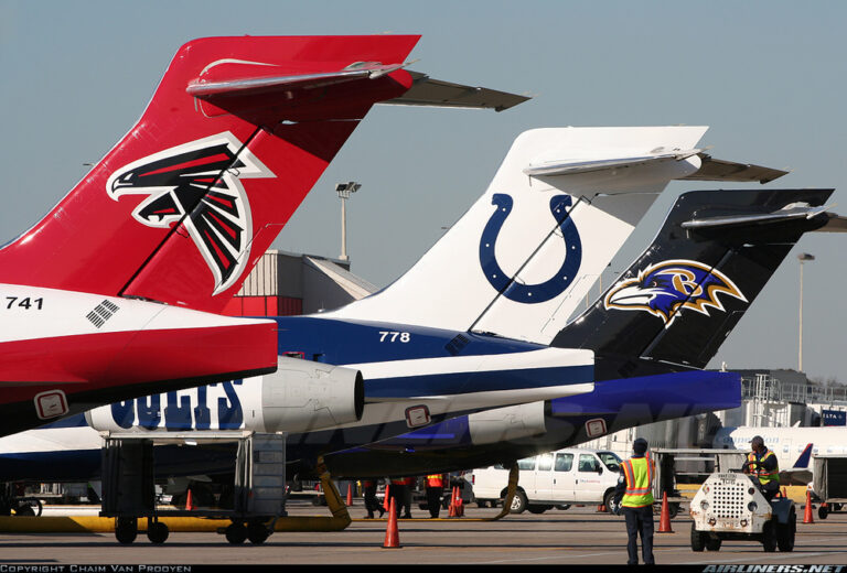 which-nfl-teams-have-their-own-planes-celebrity-exclusive