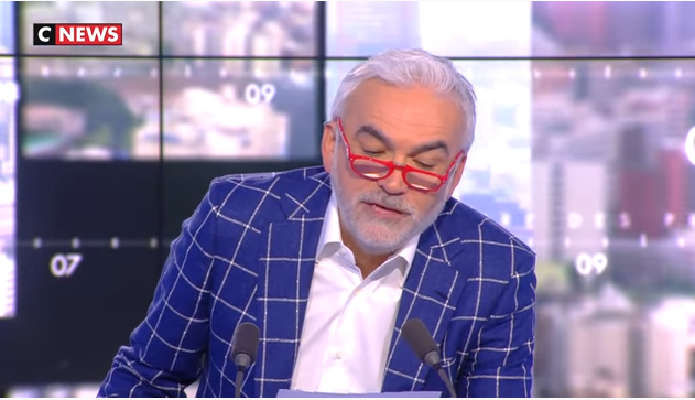 Comment prendre contact avec Pascal Praud ? (Celebrity Exclusive)