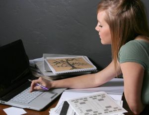 Comment retrouver un membre de sa famille perdu de vue ? (Celebrity Exclusive)