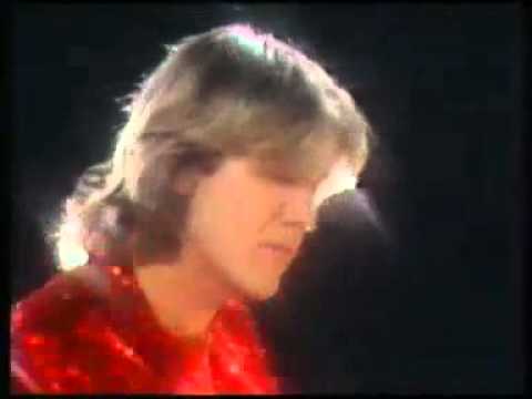 Comment s'appelle le compagnon de Patrick Juvet ? (Celebrity Exclusive)