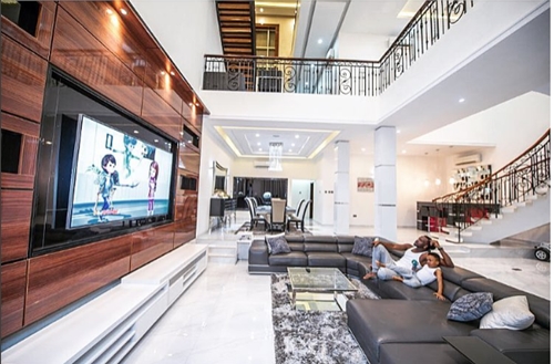 Does psquare have a house in Banana Island? (Celebrity Exclusive)