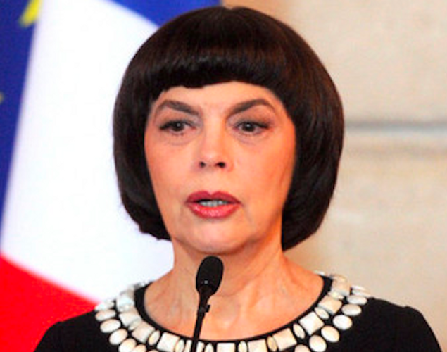 Est-ce-que Mireille Mathieu a une perruque ? (Celebrity Exclusive)