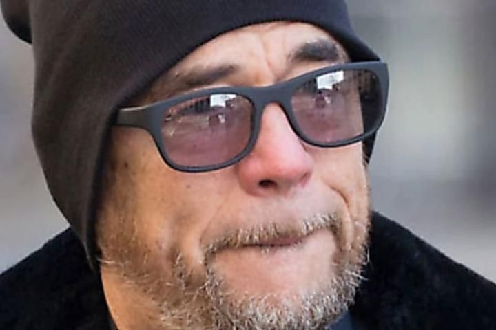 Où vit Pascal Obispo à Paris ? (Celebrity Exclusive)