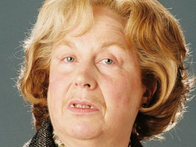 Quel est le nom de la tante d'Elsa ? (Celebrity Exclusive)