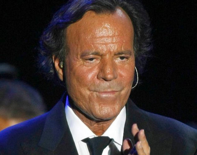 Quelle langue parle Julio Iglesias ? (Celebrity Exclusive)