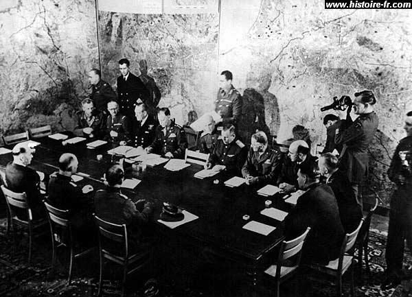 Qui a signé l'armistice de 1945 ? (Celebrity Exclusive)