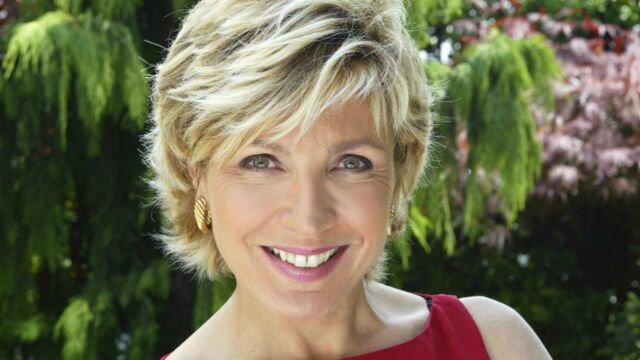 Qui est la sœur d'Évelyne Dhéliat ? (Celebrity Exclusive)