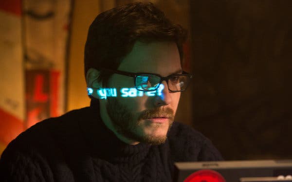 Does Daniel Bruhl have an accent?