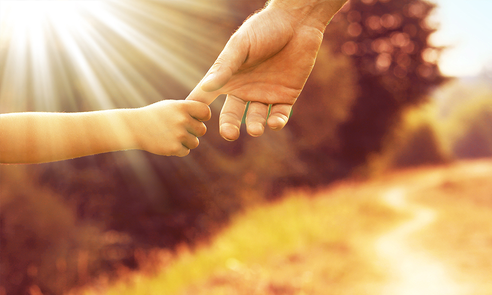 Does Eitri get his hands back?