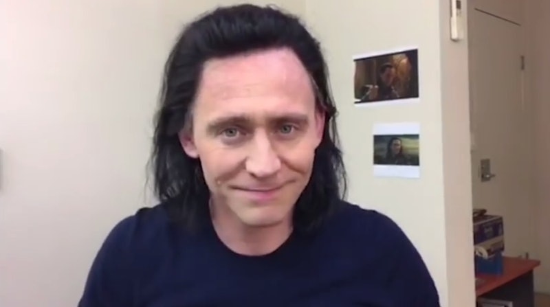 Does Loki wear a wig?