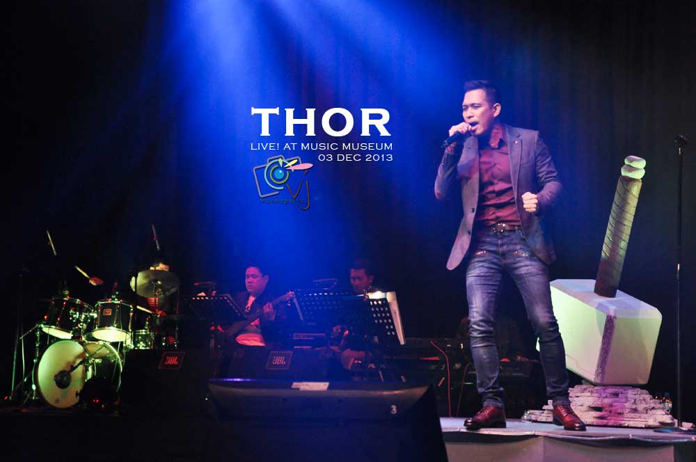 Does Thor have a theme song?