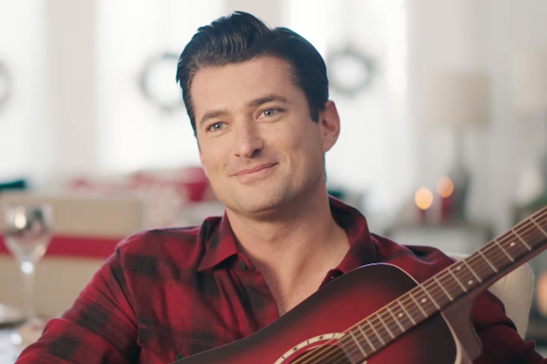 Does Wes Brown play guitar?