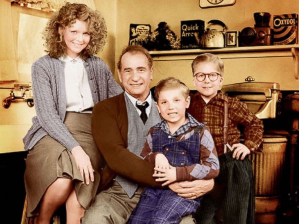 Does the cast of the Christmas story still get paid?