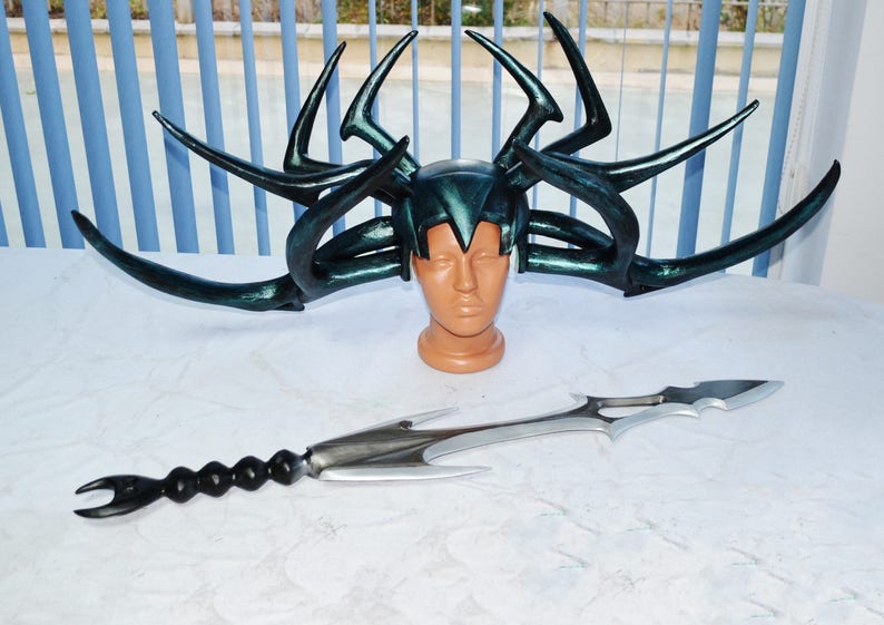 How do you make a Hela headpiece?
