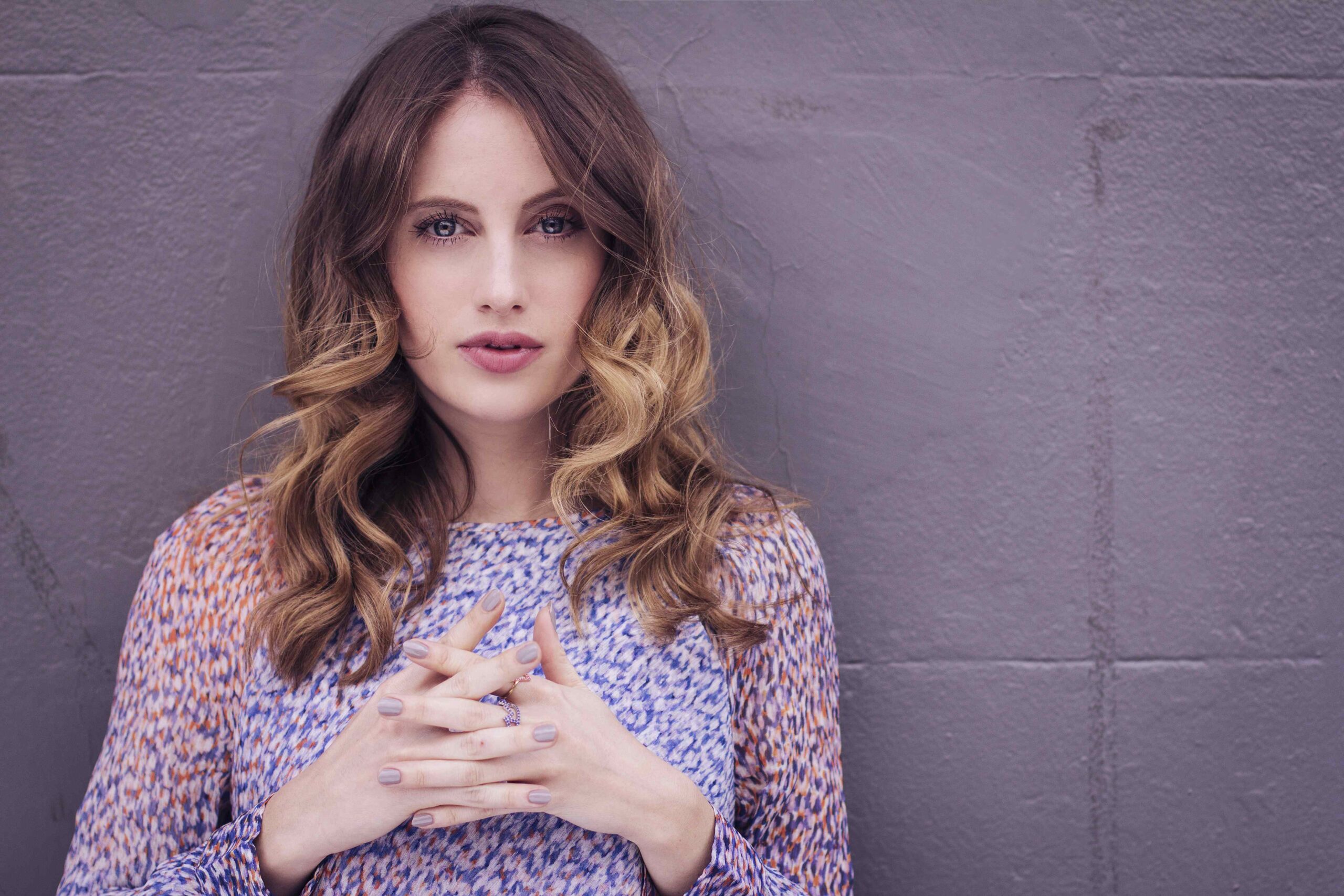 How is Rosie Fortescue rich?