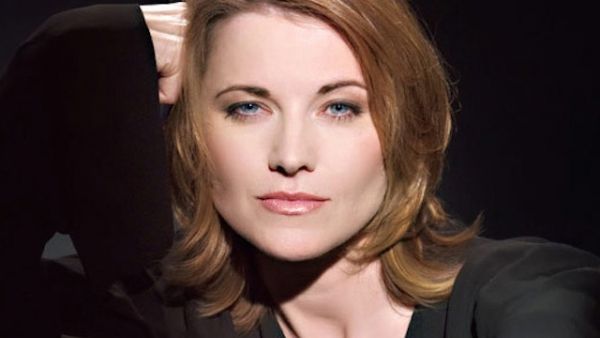 How old is Isabelle Hartley?