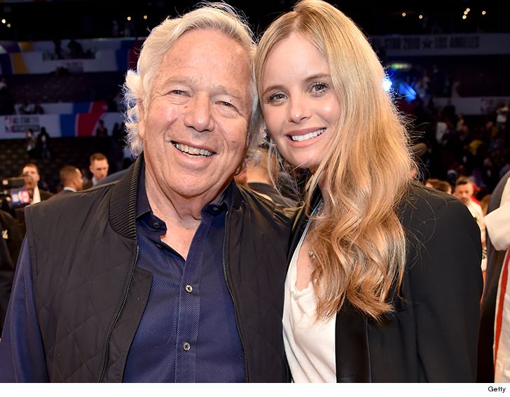 How old is Ricki Noel?