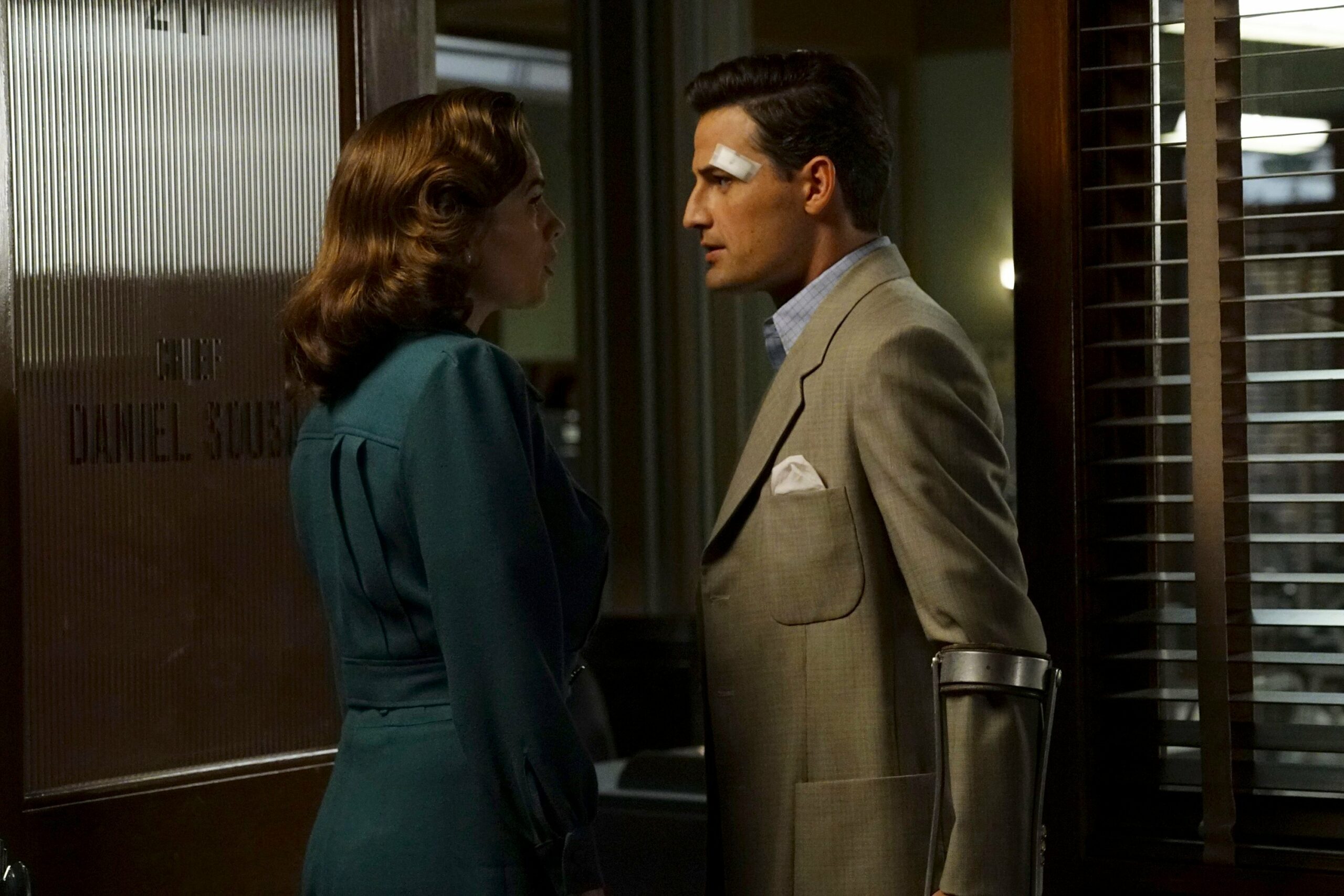 How tall is Agent Carter?