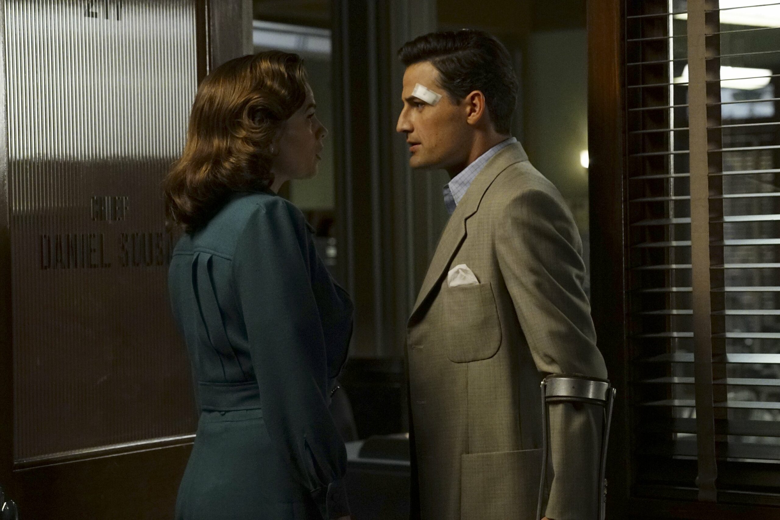 How tall is Agent Carter?