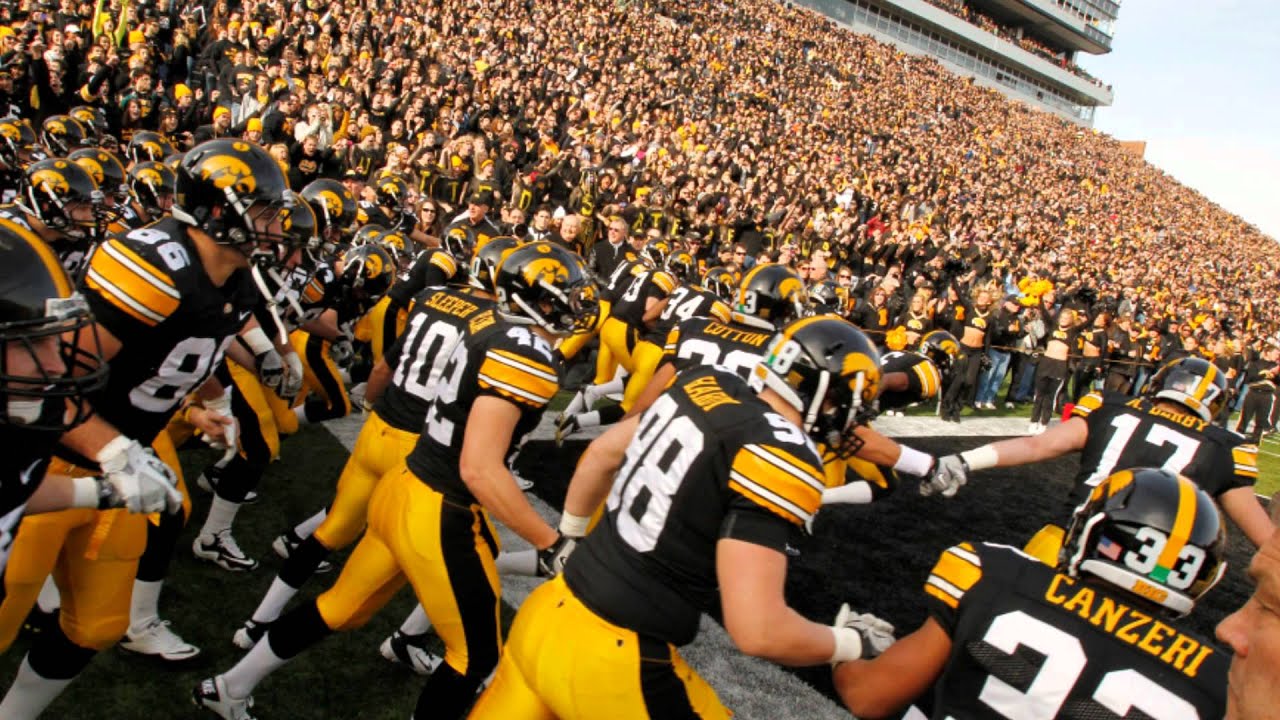 What are Hawkeye's powers?