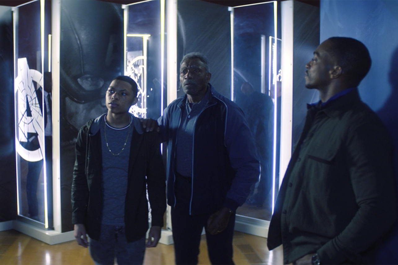 What does the Isaiah Bradley plaque say?