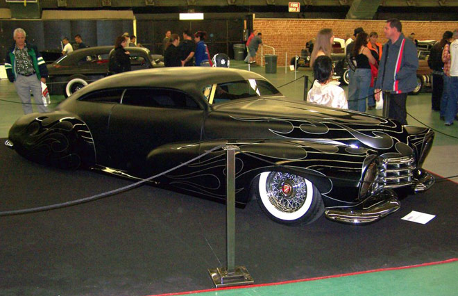 What kind of car does Frank Castle Drive?