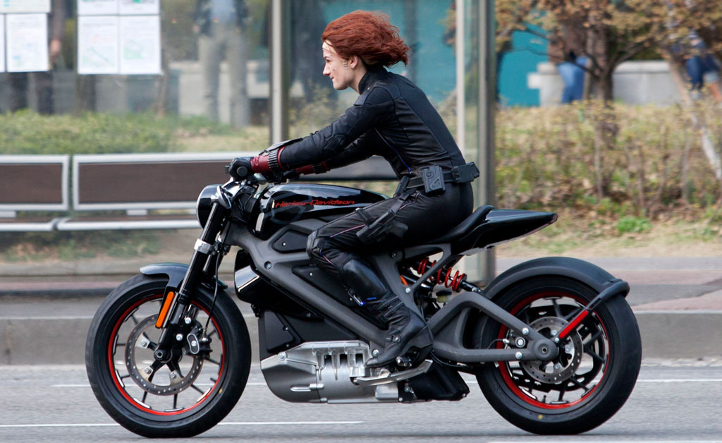 What motorcycle is Black Widow driving in Age of Ultron?