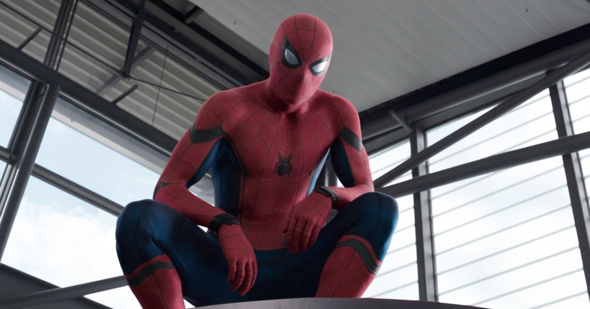What suit does Spider-Man wear in homecoming?