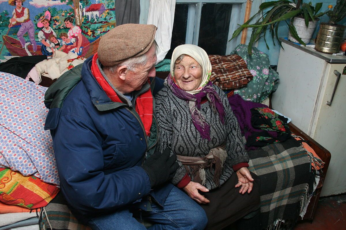 Who lives in Chernobyl today?