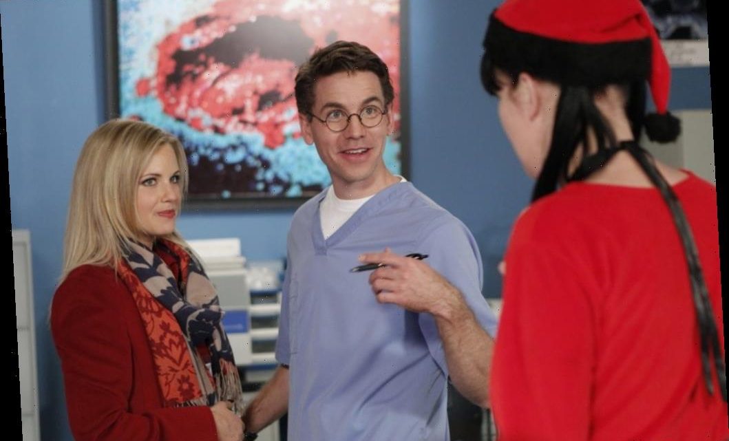 Who plays Larry's wife?