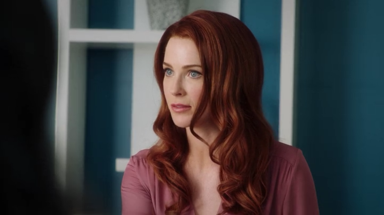 Who plays Sin Rostro?