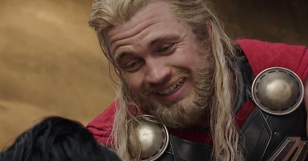 Who plays the fake Thor in Thor: Ragnarok?
