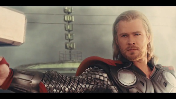 Why Did Thor Took Mjolnir From The Past? - Celebrity.tn - N°1 Official 