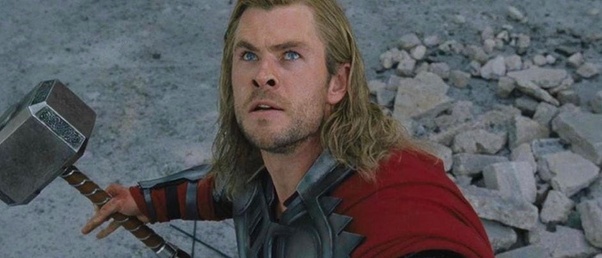 Why does Chris Hemsworth have brown eyes in Thor?