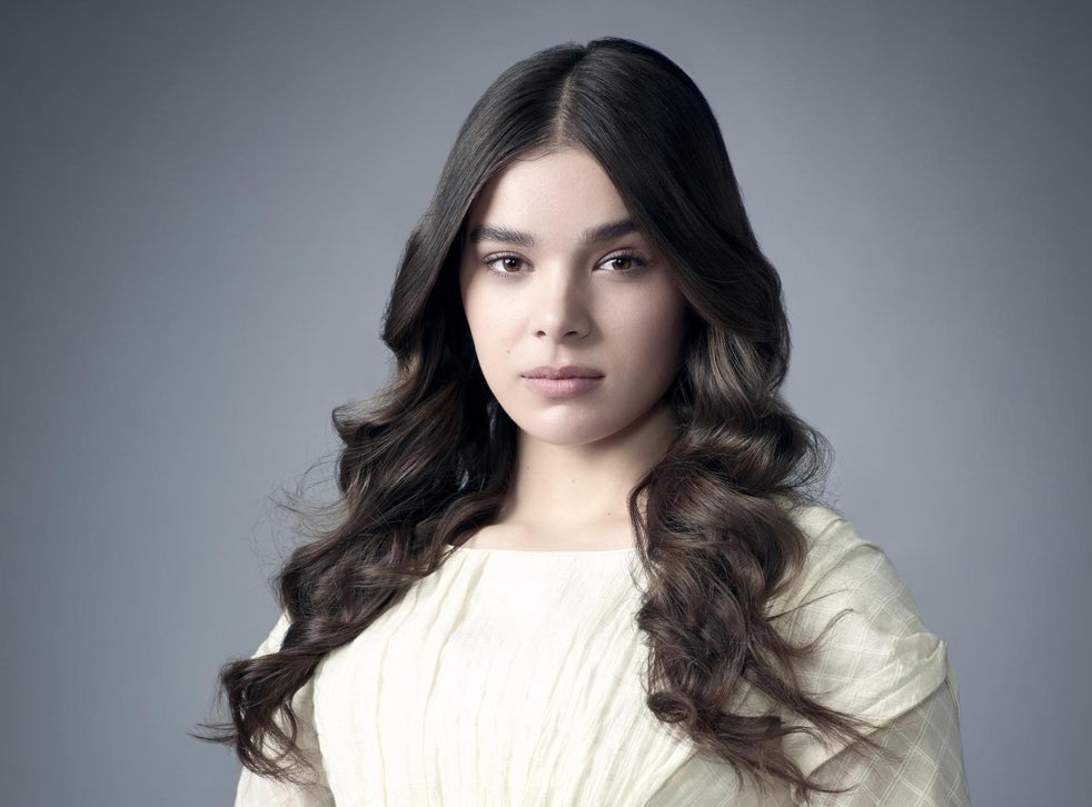 Why does Hailee Steinfeld Look familiar?