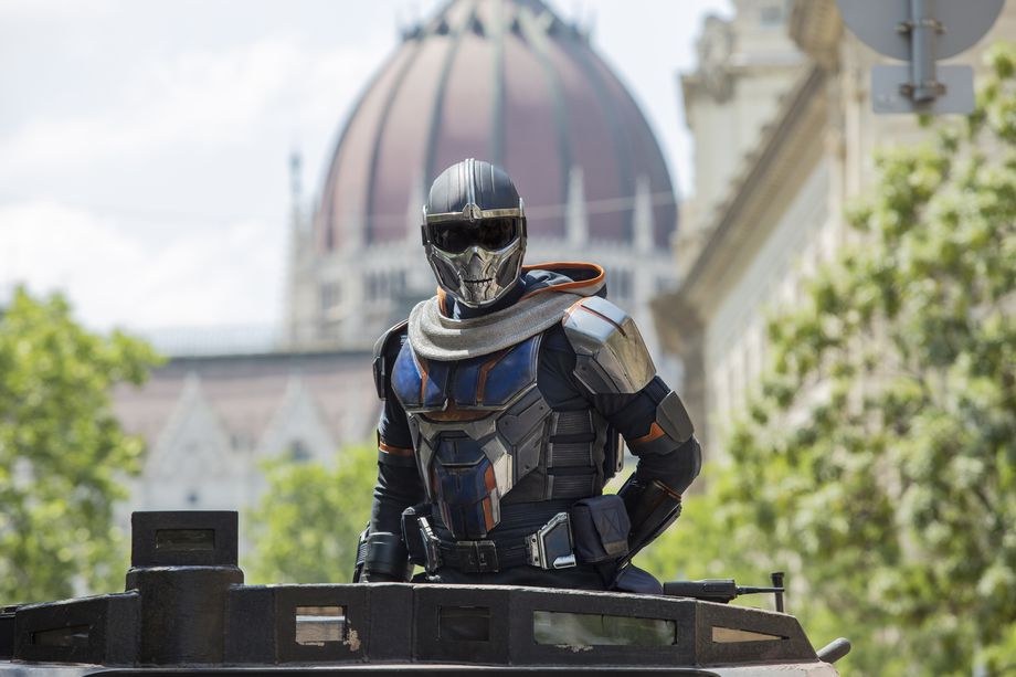 Why does Taskmaster have a skull face?