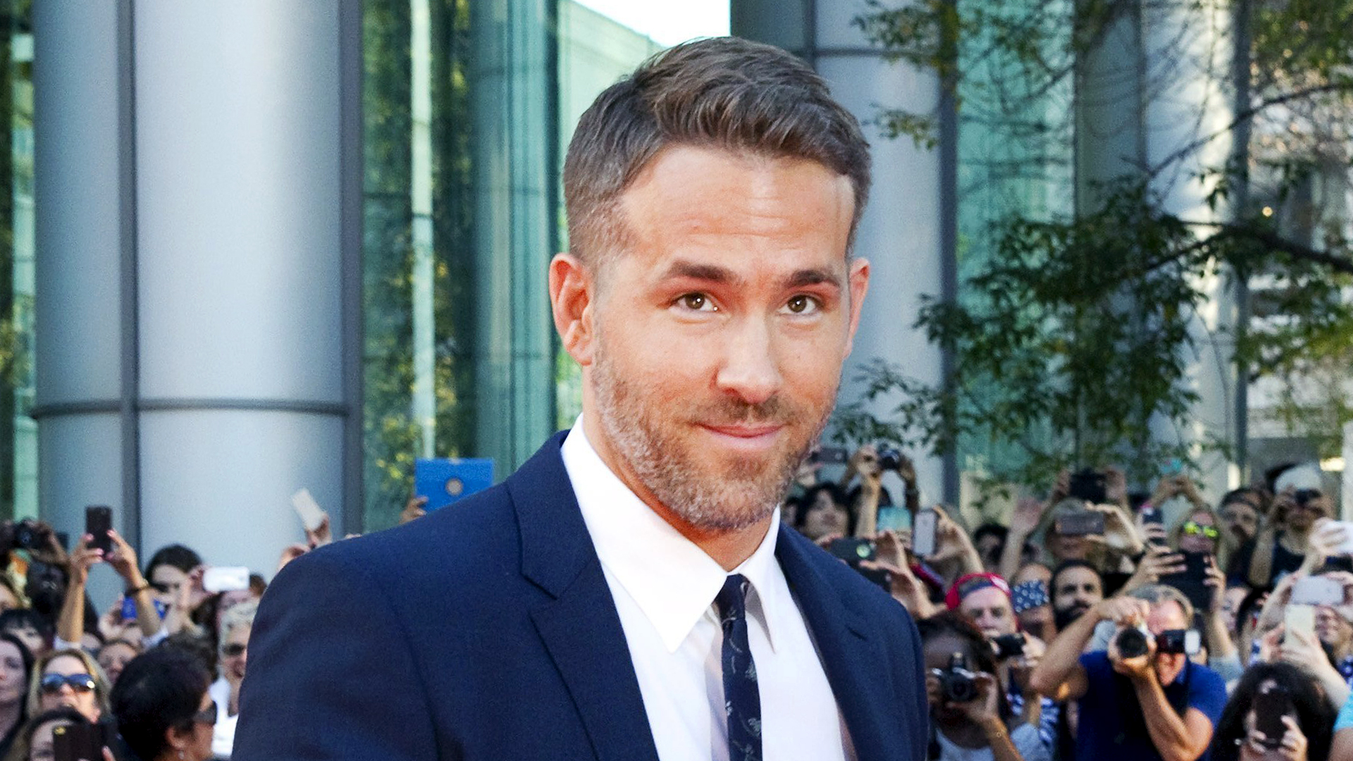 Why is Ryan Reynolds so popular?