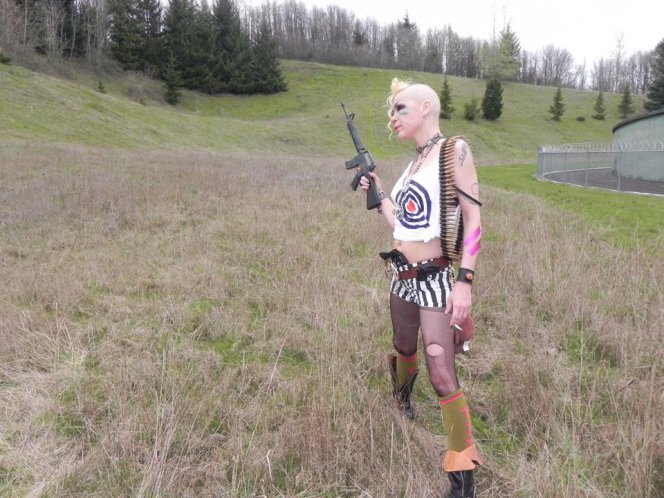 В каком городе живет Крис Эванс?